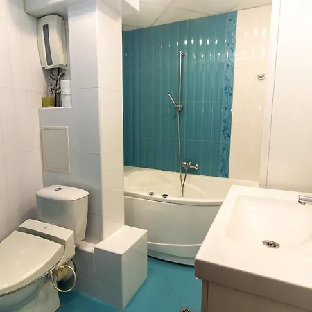 Elegant & Spacious Near Ndk Apartment