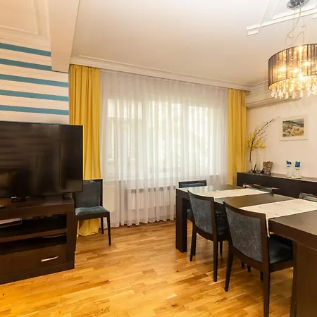 Elegant & Spacious Near Ndk Apartment Sofia